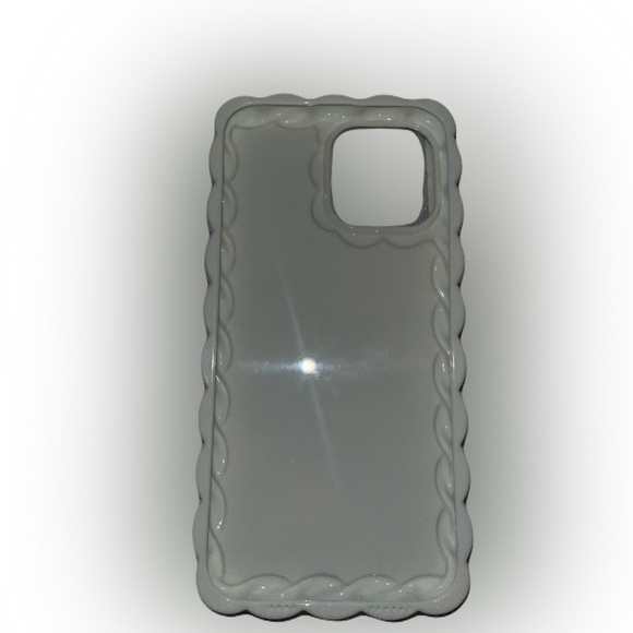 iPhone 13 ProMax Snowy Flakes Print w/ Floral Charm Soft Phone Case NWT - Picture 7 of 8